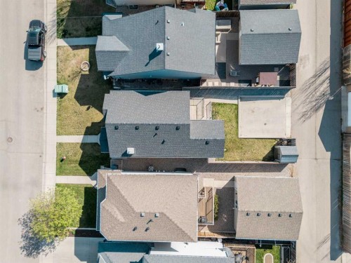 306 Keystone Lane West, Lethbridge, AB - Outdoor