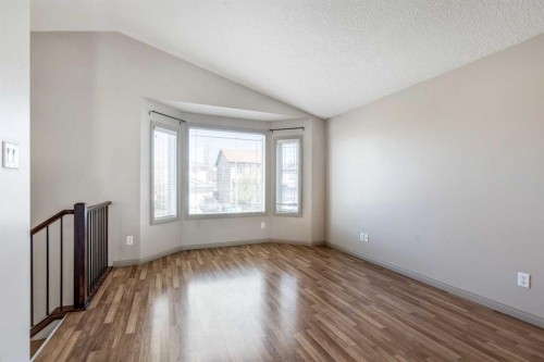 306 Keystone Lane West, Lethbridge, AB - Indoor Photo Showing Other Room