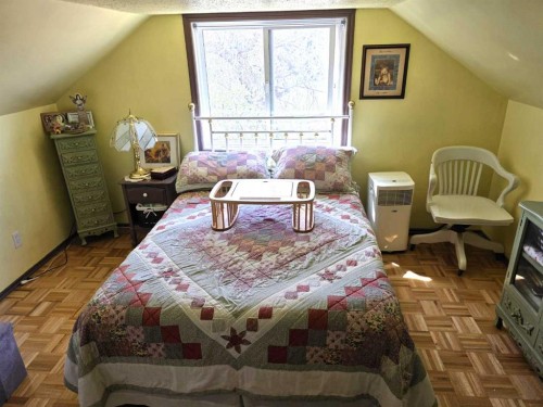 95070 Range Road 18-3, Rural Taber, M.D. Of, AB - Indoor Photo Showing Bedroom