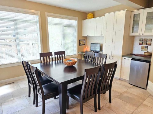 230 Firelight Crescent West, Lethbridge, AB - Indoor Photo Showing Dining Room