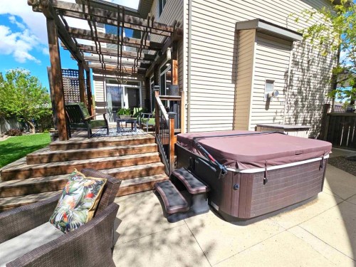 230 Firelight Crescent West, Lethbridge, AB - 