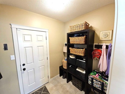 230 Firelight Crescent West, Lethbridge, AB - Indoor