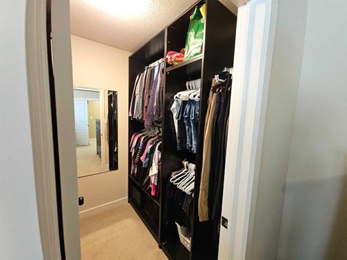 230 Firelight Crescent West, Lethbridge, AB - Indoor Photo Showing Other Room