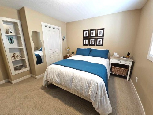 230 Firelight Crescent West, Lethbridge, AB - Indoor Photo Showing Bedroom