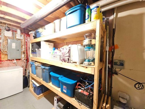 230 Firelight Crescent West, Lethbridge, AB - Indoor