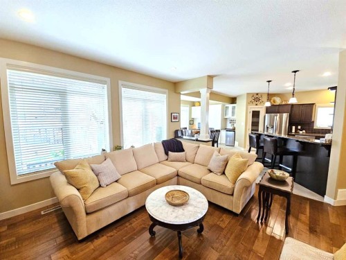 230 Firelight Crescent West, Lethbridge, AB - Indoor Photo Showing Living Room