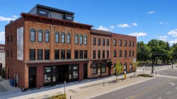 330-411 3 Avenue SOUTHLethbridge, AB T1J 0H2