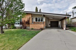 1713 14 Avenue NORTHLethbridge, AB T1H 1V7