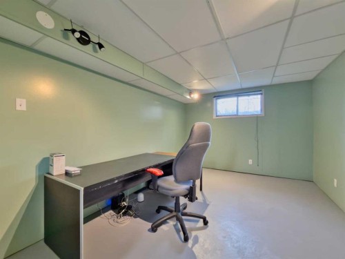 8126 20 Avenue, Coleman, AB - Indoor Photo Showing Other Room