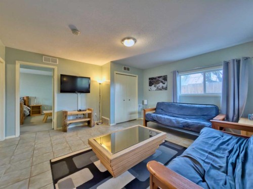 8126 20 Avenue, Coleman, AB - Indoor Photo Showing Other Room