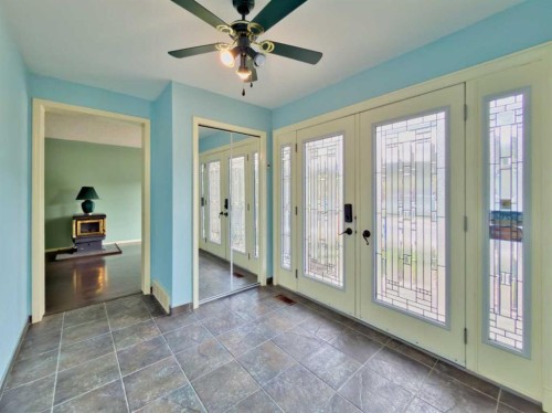 8126 20 Avenue, Coleman, AB - Indoor Photo Showing Other Room