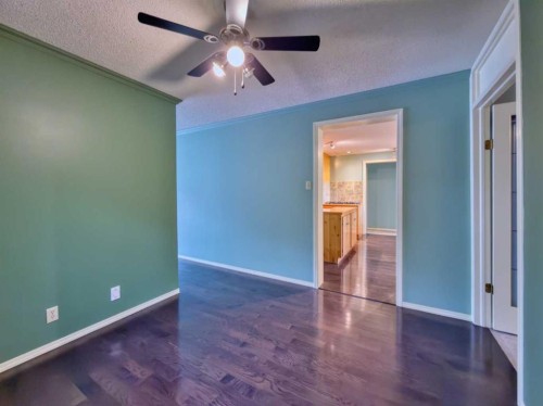 8126 20 Avenue, Coleman, AB - Indoor Photo Showing Other Room