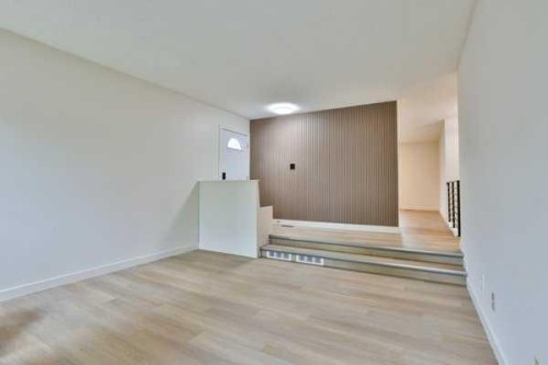 418 Dieppe Boulevard South, Lethbridge, AB - Indoor Photo Showing Other Room