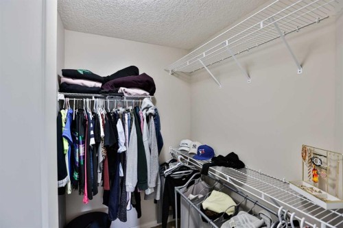 14 Thyrza Burkitt Place North, Lethbridge, AB - Indoor With Storage