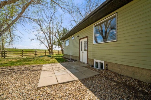 94075 Range Road 115, Burdett, AB - Outdoor With Exterior