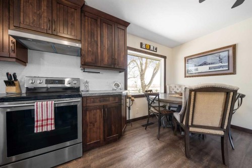 94075 Range Road 115, Burdett, AB - Indoor Photo Showing Kitchen