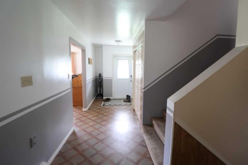 145004 Rr164, Vauxhall, AB - Indoor Photo Showing Other Room