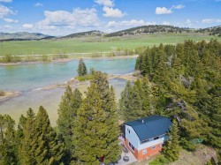 20 Lee Lake Road Rural Pincher Creek No. 9, M.D. Of, AB T0K 1W0