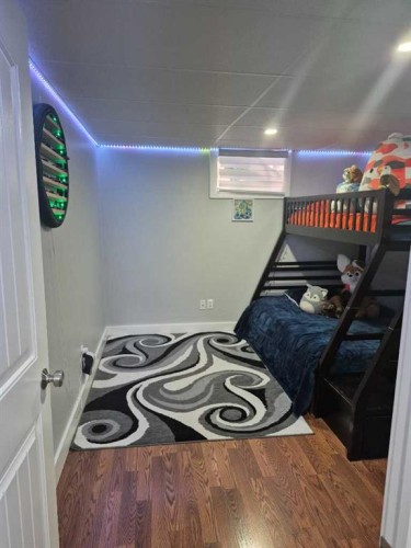 208 3Rd Avenue East, Bow Island, AB - Indoor
