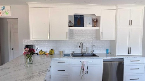 208 3Rd Avenue East, Bow Island, AB - Indoor Photo Showing Kitchen With Upgraded Kitchen