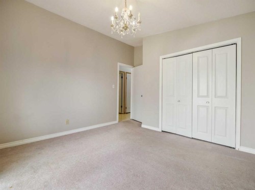 120S 300E, Raymond, AB - Indoor Photo Showing Other Room