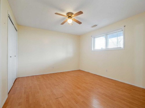 120S 300E, Raymond, AB - Indoor Photo Showing Other Room