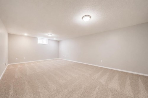 5716 53 Street, Taber, AB - Indoor