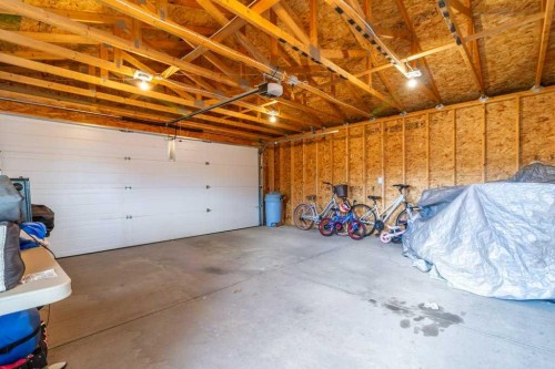 679 Keystone Chase West, Lethbridge, AB - Indoor Photo Showing Garage