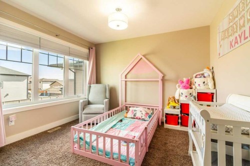 679 Keystone Chase West, Lethbridge, AB - Indoor Photo Showing Bedroom