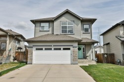 573 Squamish Lane WESTLethbridge, AB T1K 7Z9