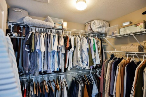 573 Squamish Lane West, Lethbridge, AB - Indoor With Storage