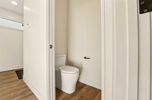 3105 44 Street South, Lethbridge, AB - Indoor Photo Showing Bathroom