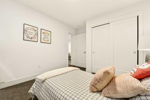 8619 25 Avenue, Coleman, AB - Indoor Photo Showing Bedroom