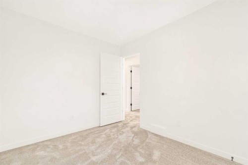 546 Malahat Green West, Lethbridge, AB - Indoor Photo Showing Other Room
