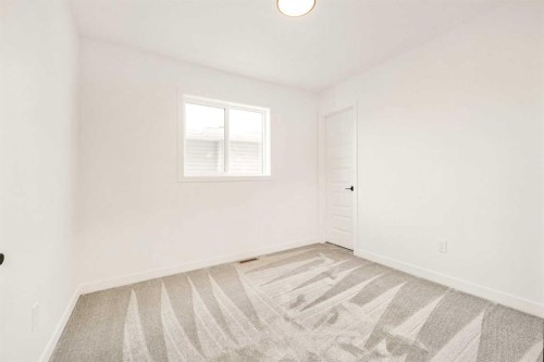 546 Malahat Green West, Lethbridge, AB - Indoor Photo Showing Other Room