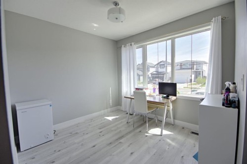 963 Miners Boulevard West, Lethbridge, AB - Indoor Photo Showing Office