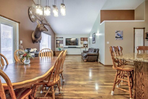27 Kodiak Boulevard North, Lethbridge, AB - Indoor Photo Showing Dining Room