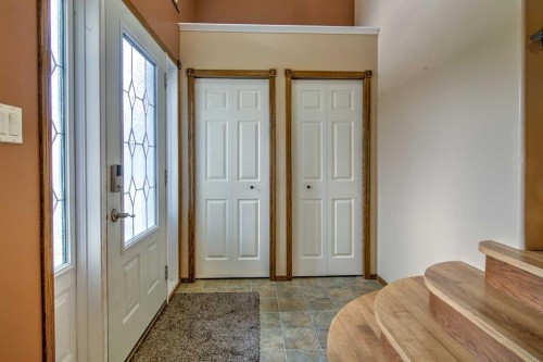 27 Kodiak Boulevard North, Lethbridge, AB - Indoor Photo Showing Other Room