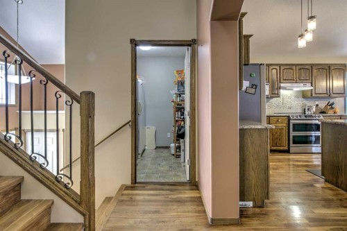 27 Kodiak Boulevard North, Lethbridge, AB - Indoor Photo Showing Other Room