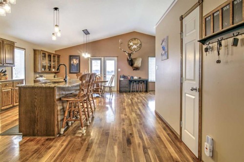 27 Kodiak Boulevard North, Lethbridge, AB - Indoor Photo Showing Other Room