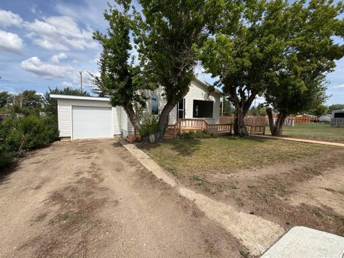 307 Centre Avenue, Coutts, AB - Outdoor