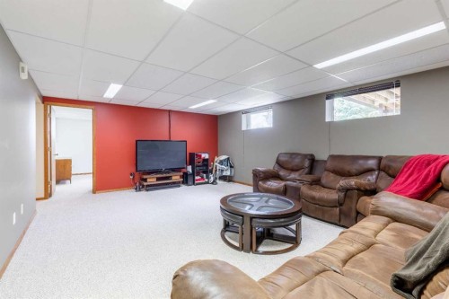 194043 Twp 120, Rural Lethbridge County, AB - Indoor Photo Showing Basement