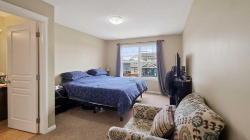 751 Silkstone Close West, Lethbridge, AB - Indoor Photo Showing Bedroom