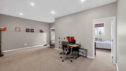 751 Silkstone Close West, Lethbridge, AB - Indoor
