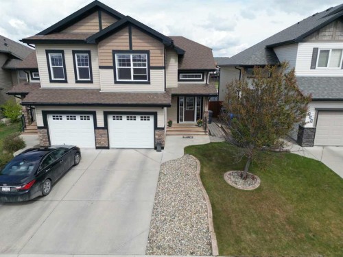 751 Silkstone Close West, Lethbridge, AB - Outdoor With Facade