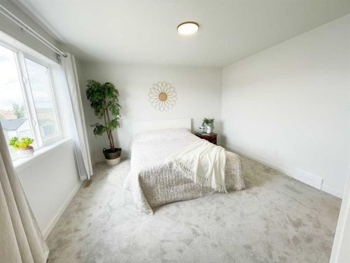 4310 28 Avenue South, Lethbridge, AB 