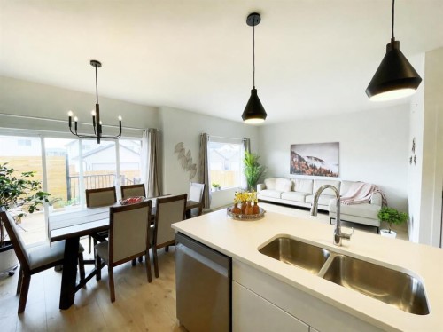 4310 28 Avenue South, Lethbridge, AB 
