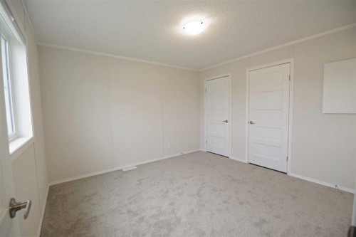 625 3 Avenue, Hays, AB - Indoor Photo Showing Other Room