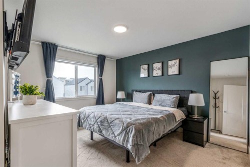 95 Blackwolf Pass North, Lethbridge, AB - Indoor Photo Showing Bedroom