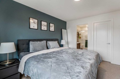 95 Blackwolf Pass North, Lethbridge, AB - Indoor Photo Showing Bedroom